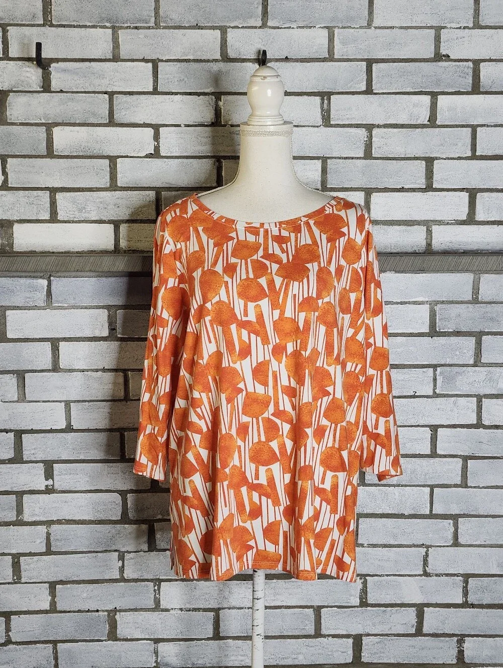 Belle by Kim Gravel features boatneck